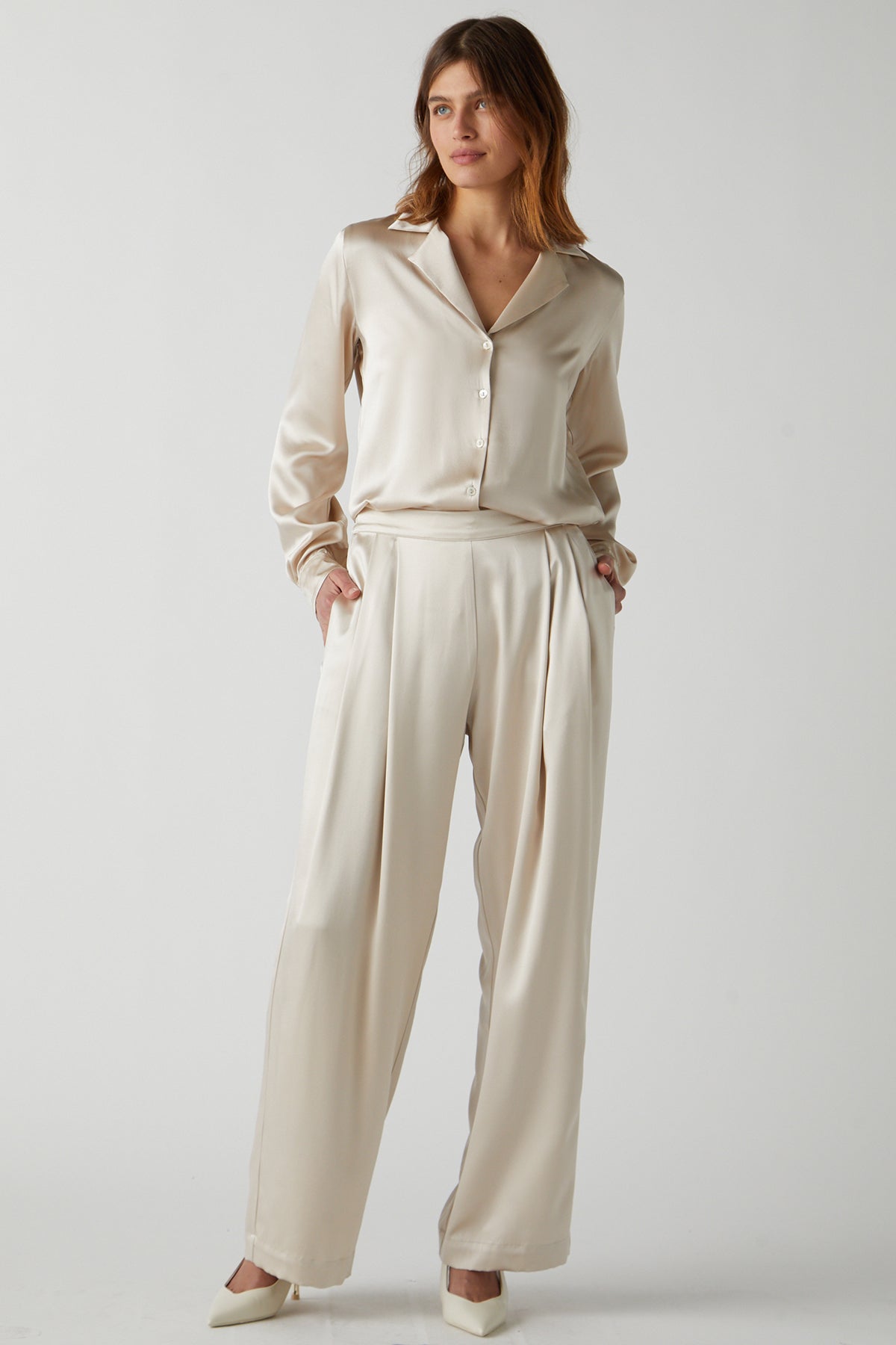 The model is wearing a Velvet by Jenny Graham Manhattan Pant.-25483418763457